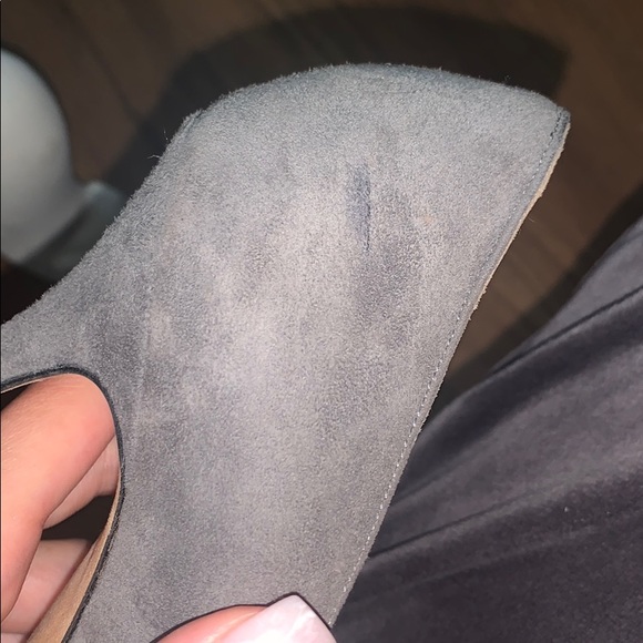 Manolo Blahnik Gray Suede Pumps 38.5 - Picture 7 of 7